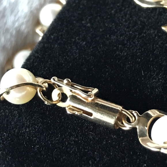 14K Gold and Pearl Bracelet Handmade 7” - Picture 5 of 8